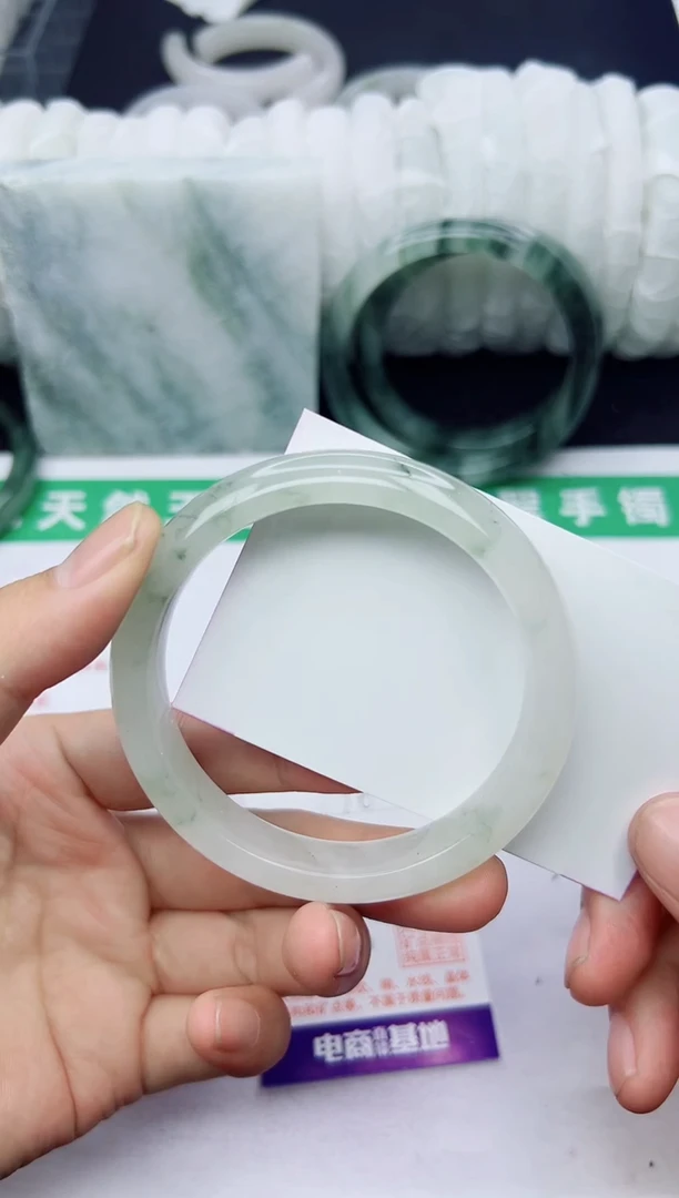 未镶嵌手镯石英质玉150-58-59