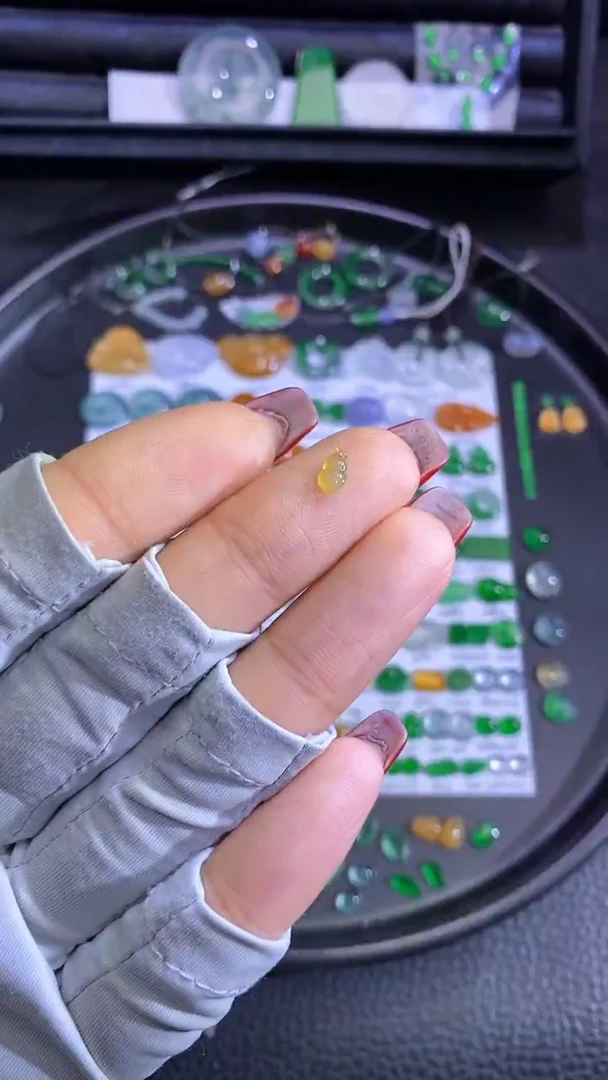 未镶嵌挂件翡翠葫芦