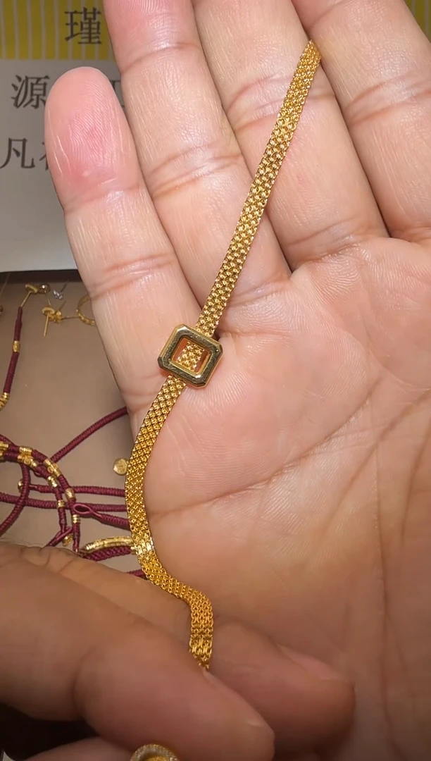18K金镶嵌手链钻石坦克素金手链