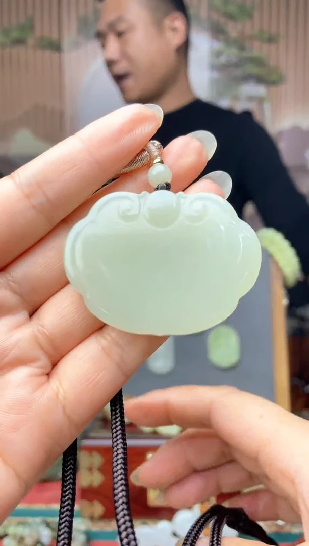 颈饰未镶嵌和田玉拍一发一