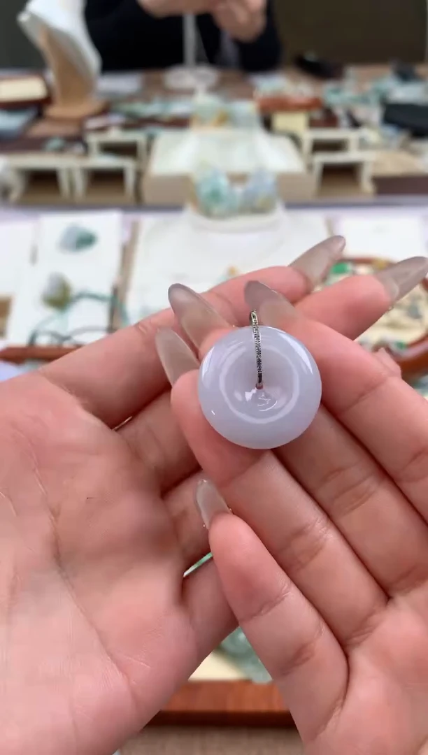 【闪购商品】翡翠颈饰18K金镶嵌天然A货翡翠挂件