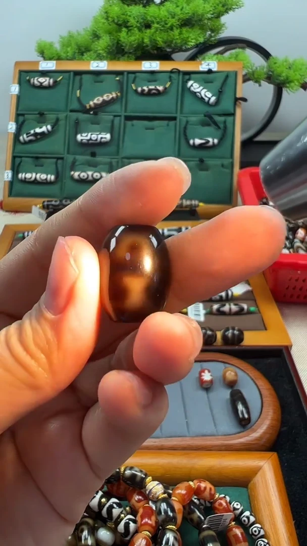 玛瑙/玉髓（覆膜）颈饰未镶嵌101（微瑕）