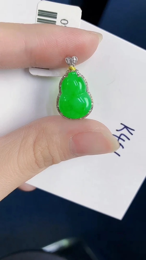 颈饰18K金镶嵌翡翠天然翡翠缅甸A货