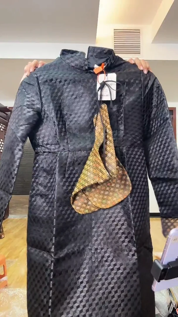 连衣裙       3XL码    135-145斤