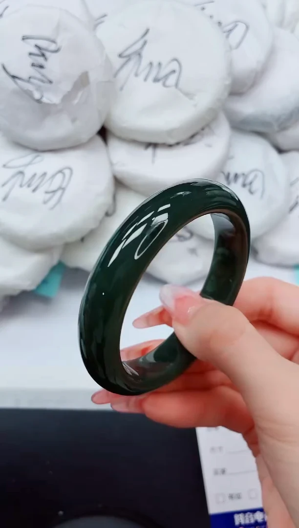 和田玉手镯未镶嵌15K197-53