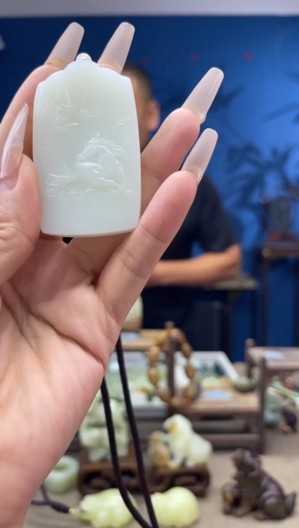 颈饰未镶嵌和田玉1