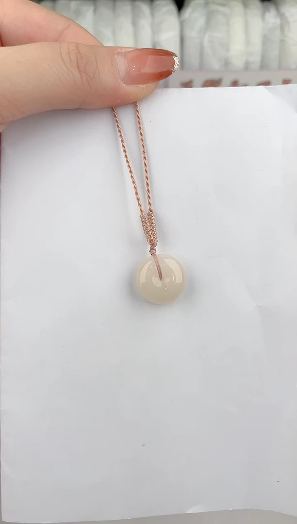 【闪购商品】和田玉吊坠(赠链)未镶嵌1颜色微差无瑕