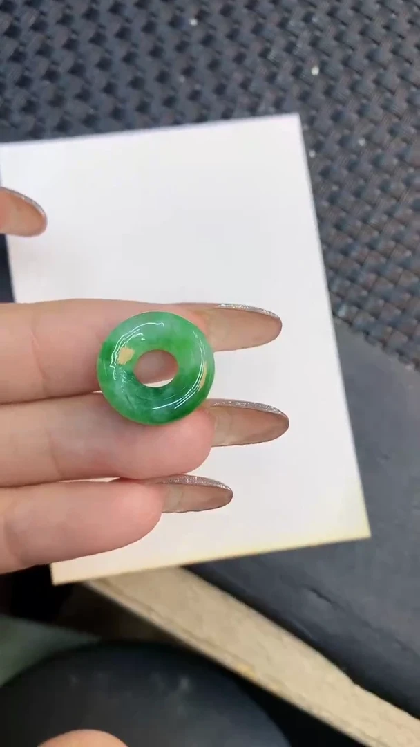 颈饰未镶嵌翡翠1