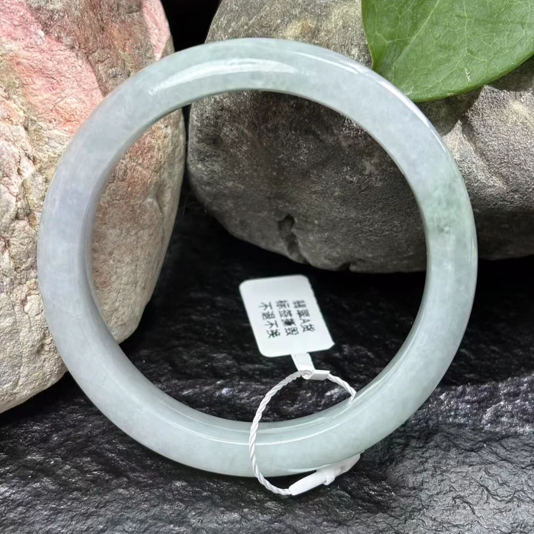 缅甸天然翡翠A货绿底飘花翡翠手镯天然玉石手镯6048