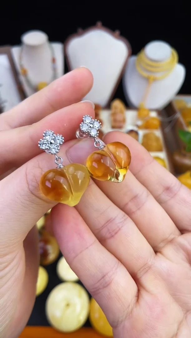 琥珀未镶嵌珠宝奇石柒月