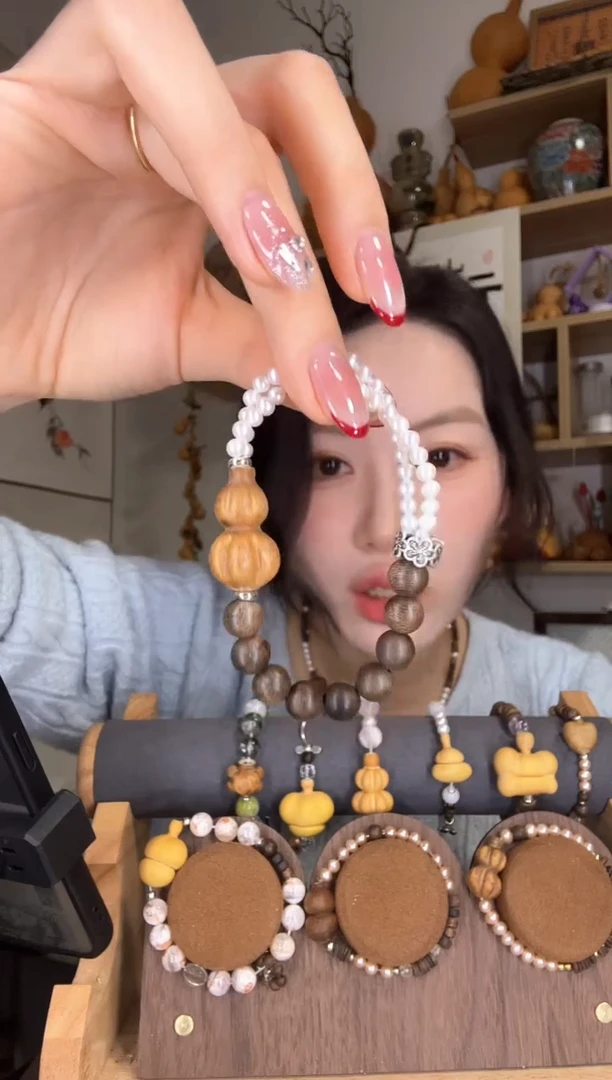 【闪购商品】2025孤品花墩葫芦手串-398