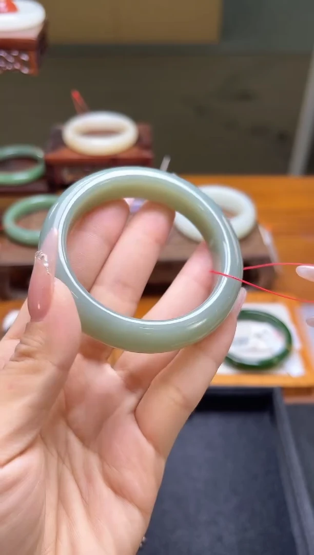 未镶嵌手镯和田玉吐拉牧场 54圈