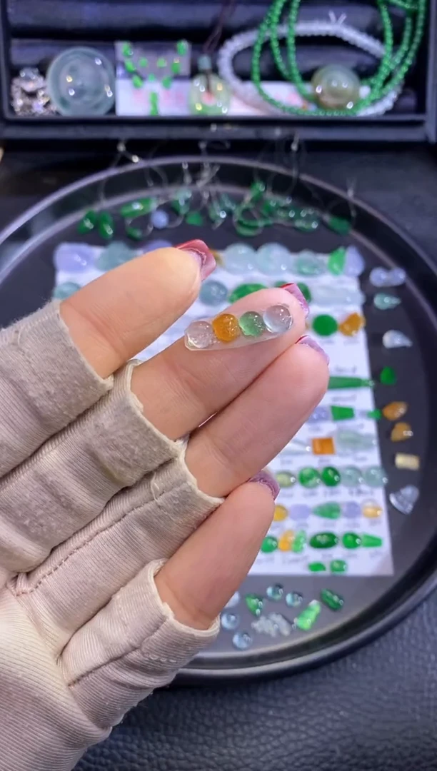 未镶嵌挂件翡翠金蟾