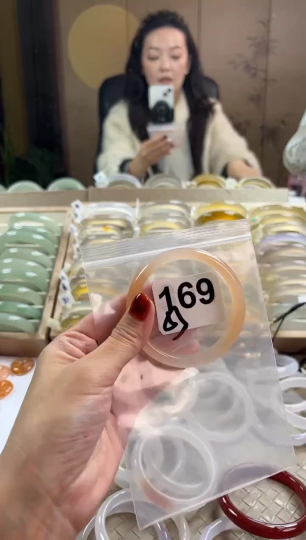 手镯玛瑙/玉髓未镶嵌169