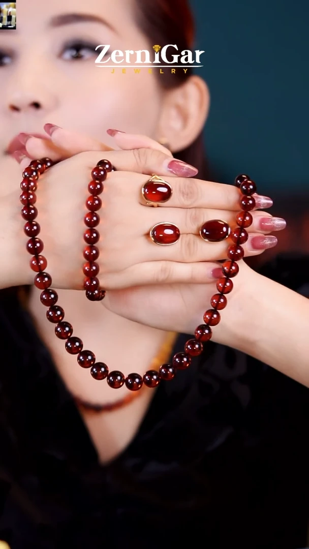 【闪购商品】琥珀颈饰未镶嵌天然琥珀四件套