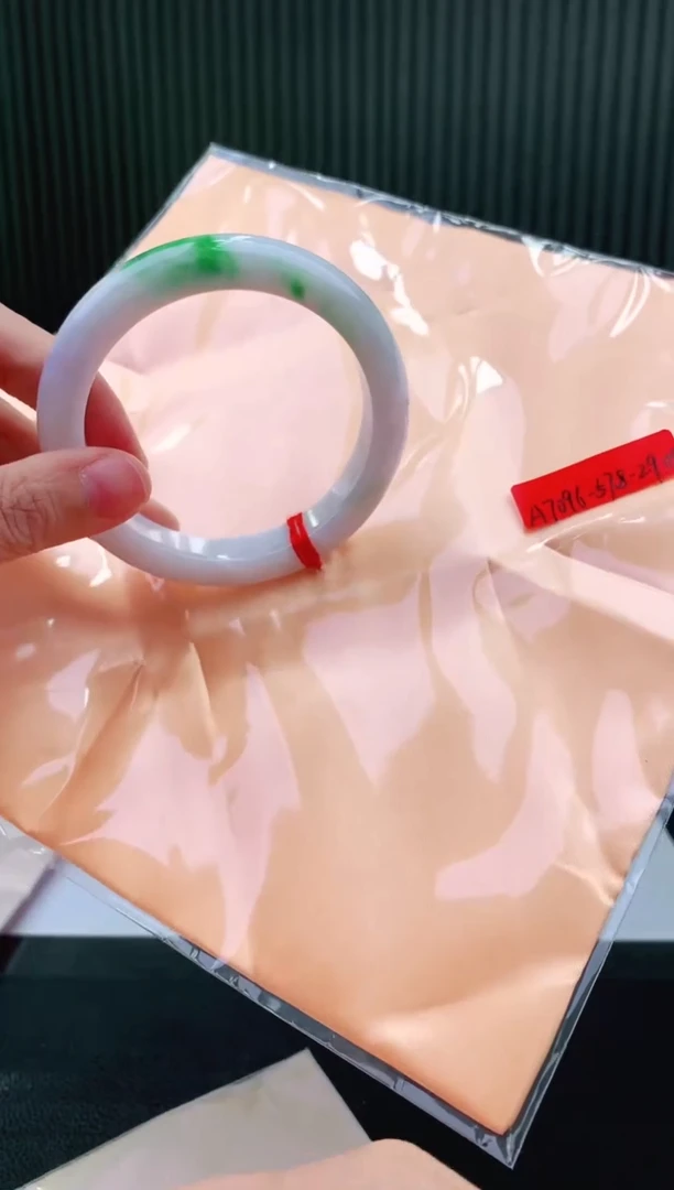 未镶嵌手镯翡翠58