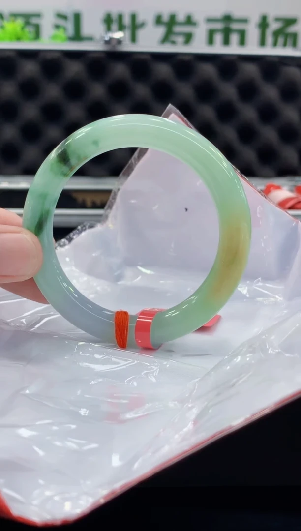 未镶嵌手镯翡翠翡翠手镯