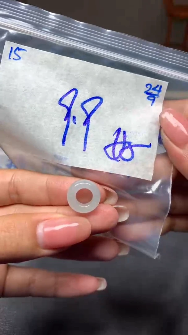 未镶嵌定制翡翠?**的15翡翠毛货需精细抛光挂件多样性拍一发一