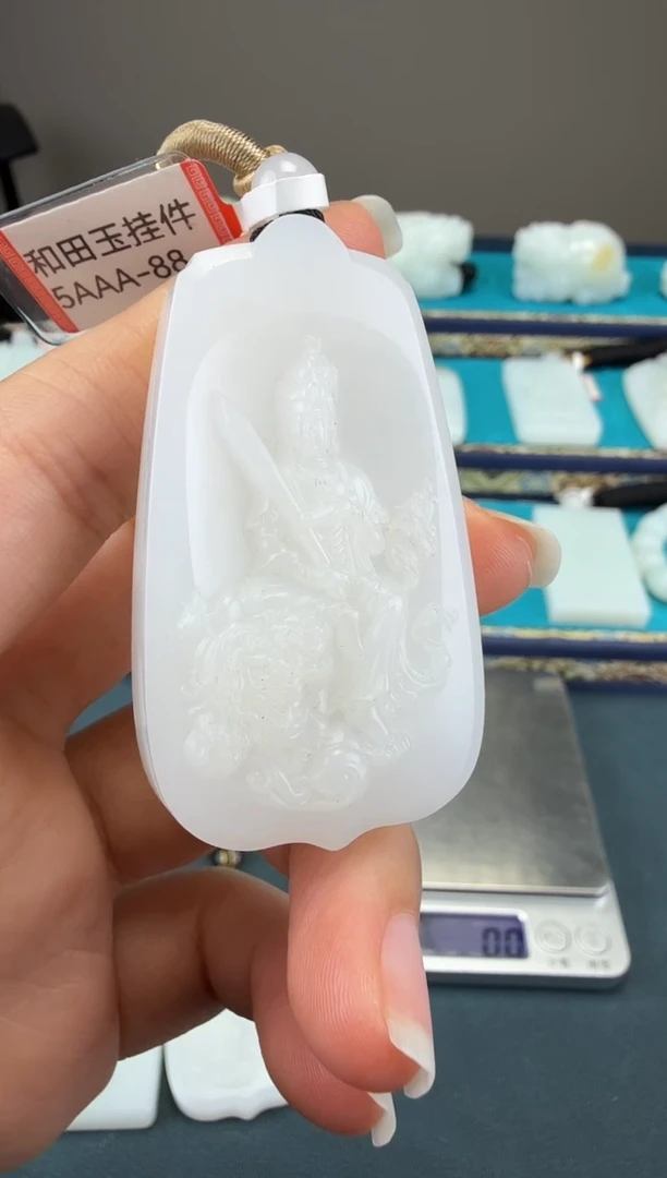 颈饰未镶嵌和田玉1