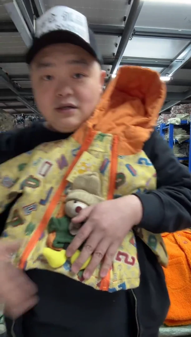 阿*女童外套118 90