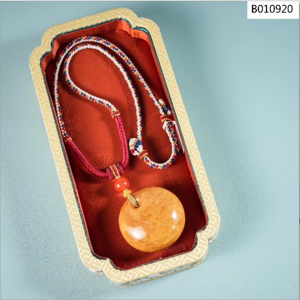 天然精品国风 蜜蜡大公主扣项链/B010920