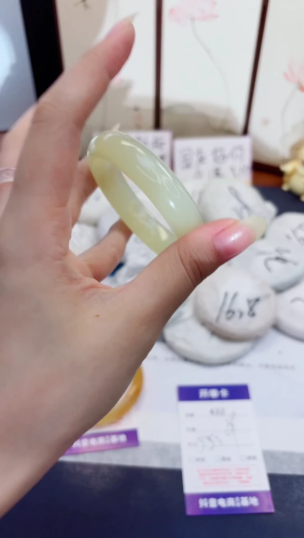 未镶嵌手镯石英质玉432-晴水-圈口55