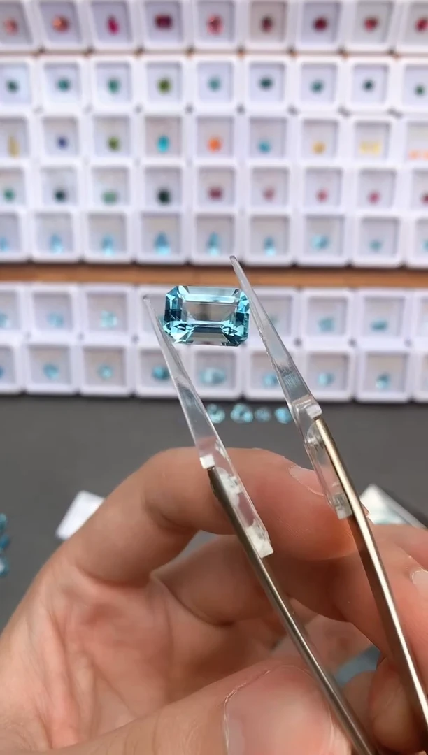未镶嵌裸石定制托帕石4.98ct