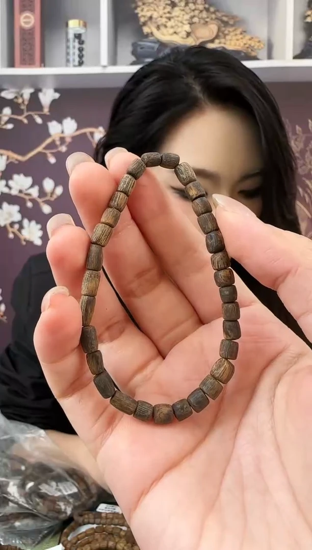 沉香手串随形直切单圈白棋沉水多样性发其一