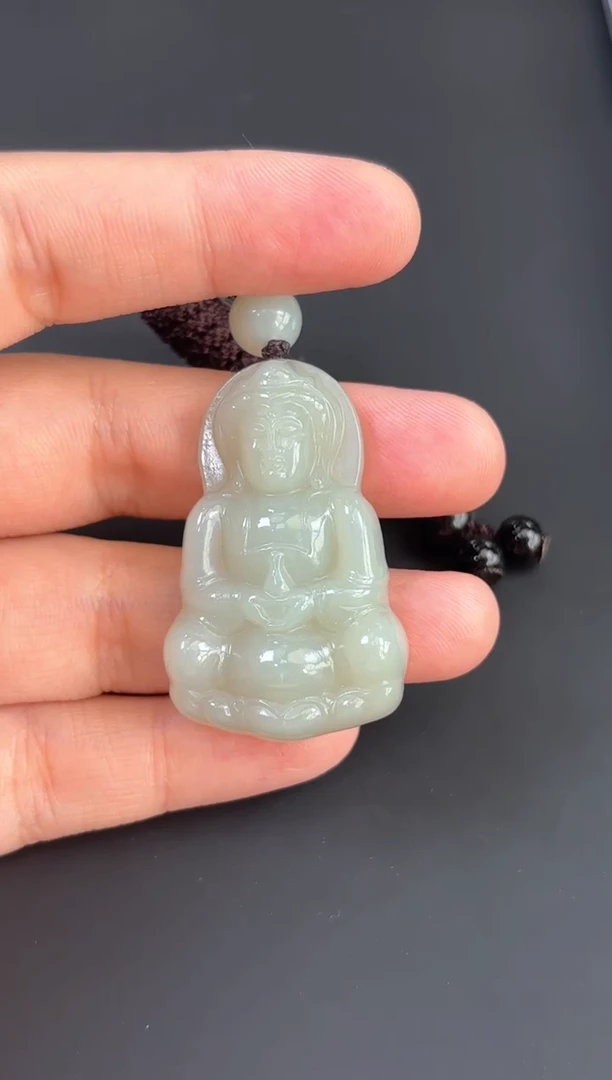和田玉未镶嵌吊坠(赠链)且末微色差近矿吊坠