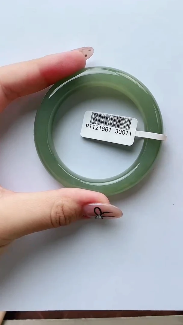 和田玉手镯未镶嵌51