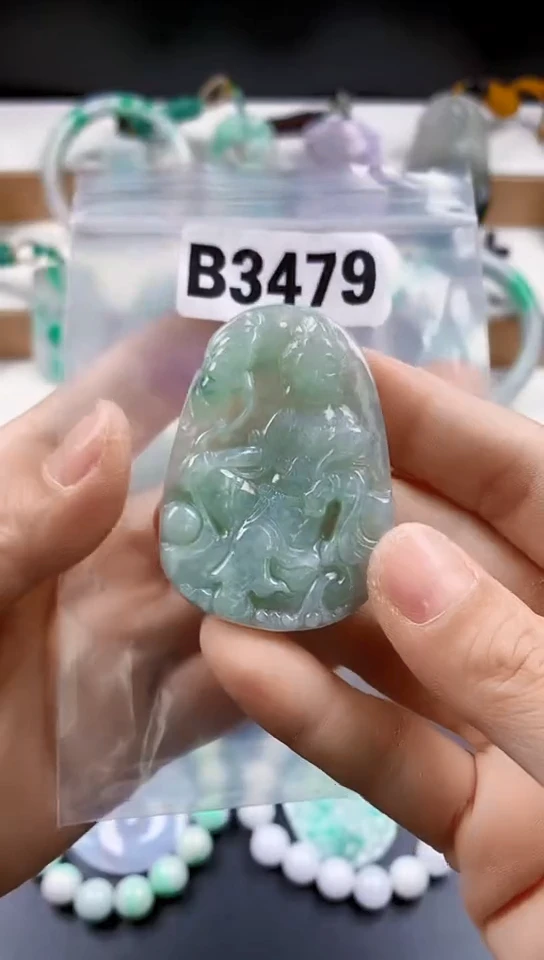 颈饰未镶嵌翡翠天然翡翠吊坠挂件