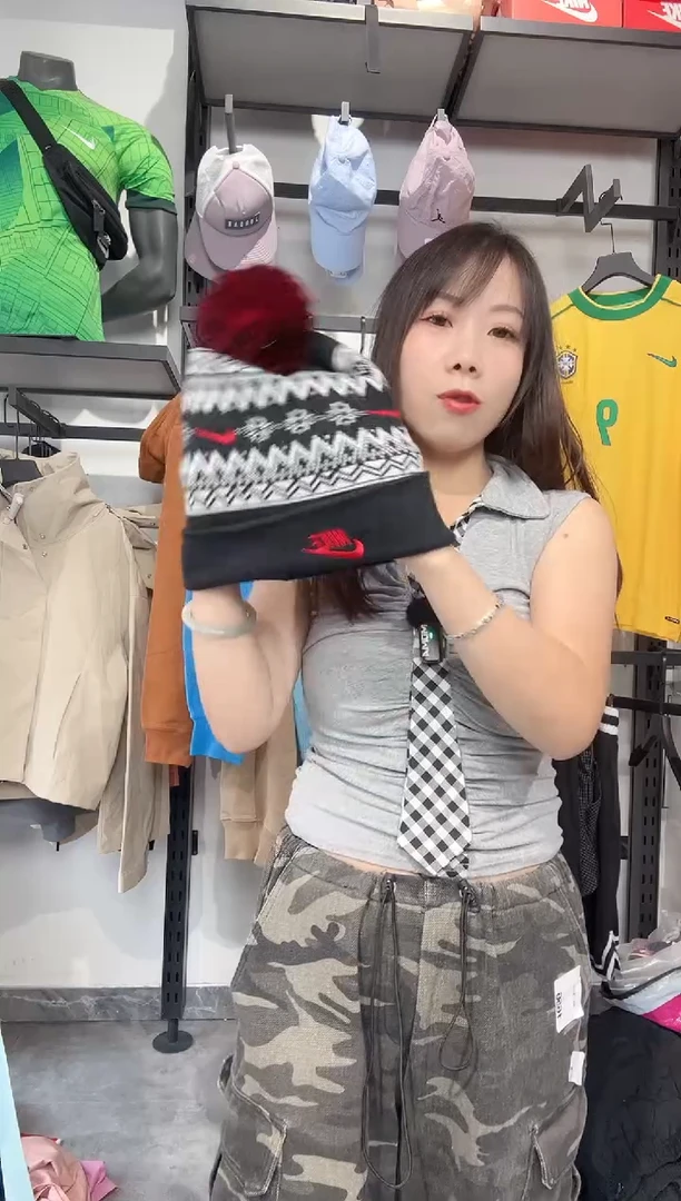 1232 编码 瑕疵款直播间过款为准 尺码
