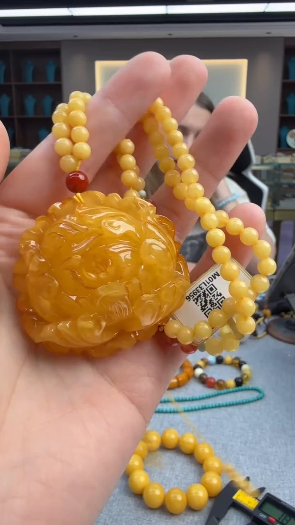 琥珀颈饰未镶嵌520秒拍号 假一罚三