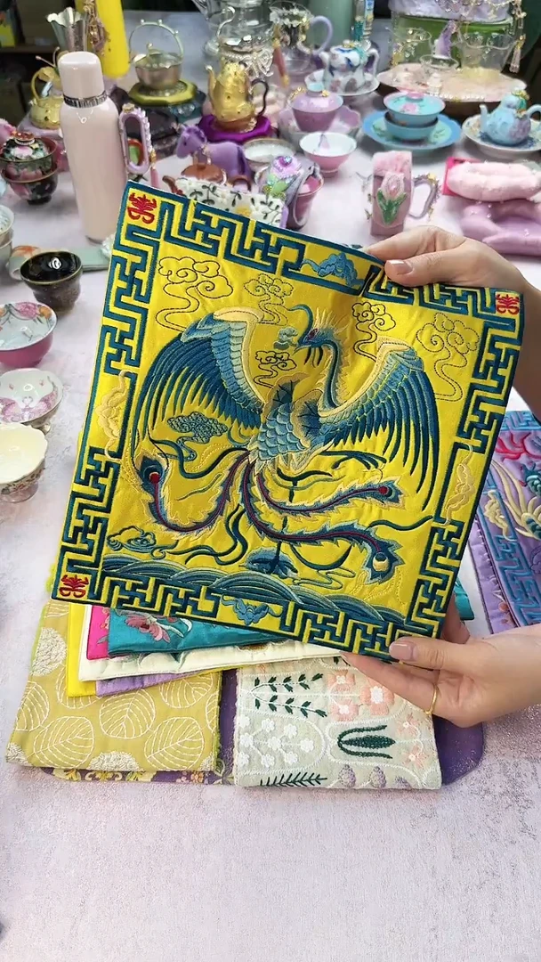 51金色刺绣茶席 蓝色凤凰