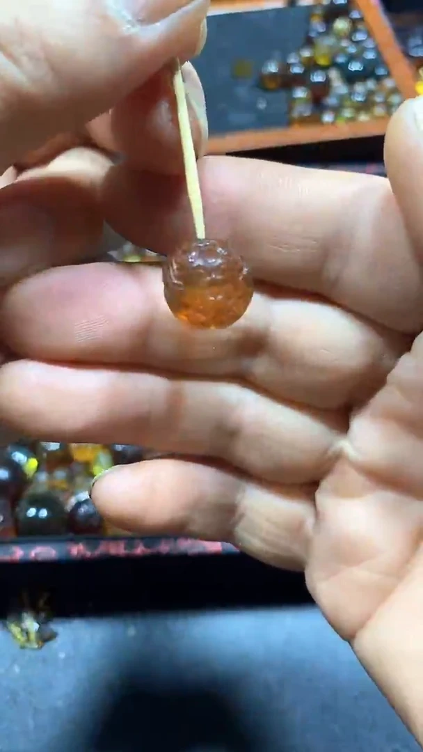 琥珀颈饰未镶嵌天然缅甸琥珀珠子