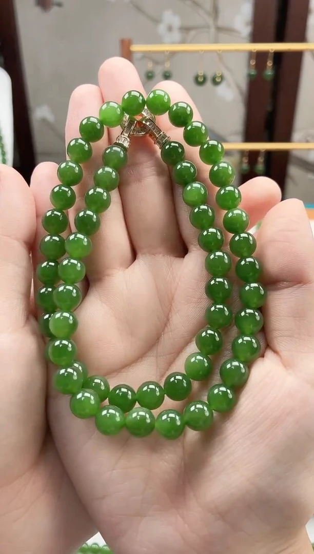 项链未镶嵌和田玉（碧玉）8mm翠色项链