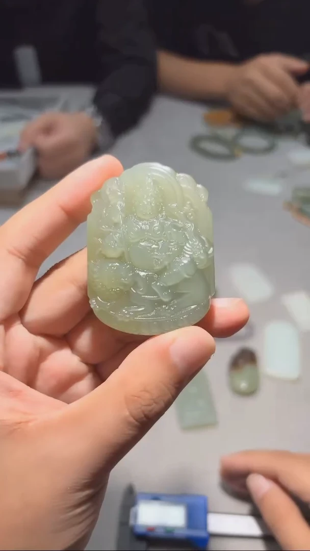 颈饰未镶嵌和田玉财宝天王