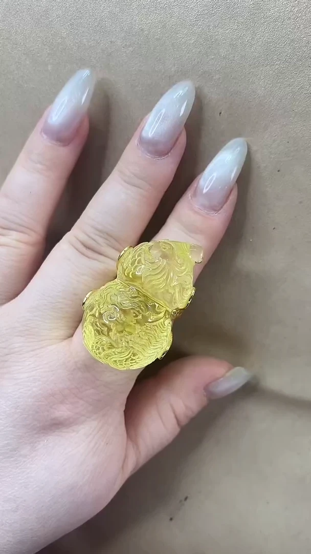 琥珀颈饰未镶嵌戒指