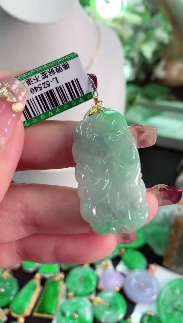 【闪购商品】翡翠吊坠(不含链)18K金镶嵌挂件