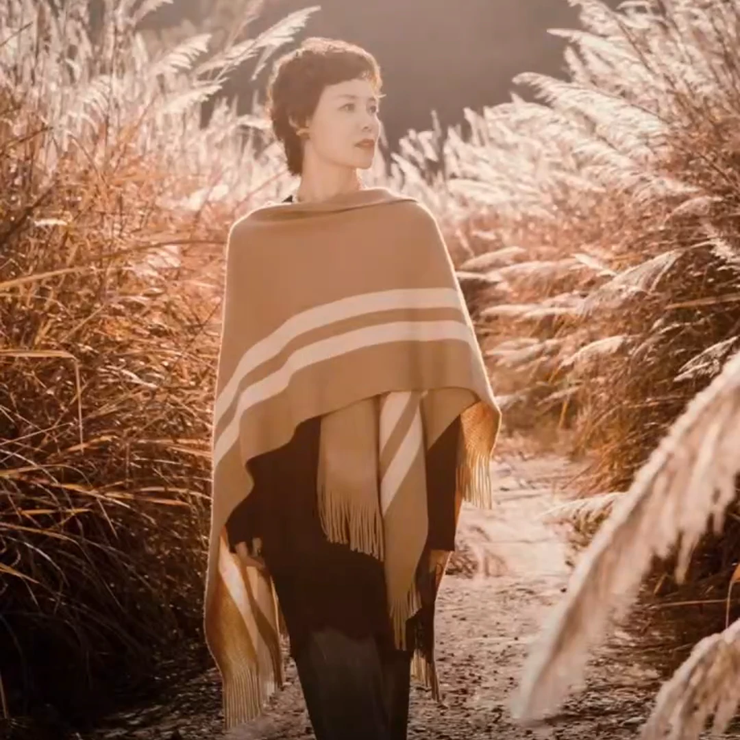 护颈民族风显瘦格纹保暖护肩披肩女士流苏外搭条纹百搭双面