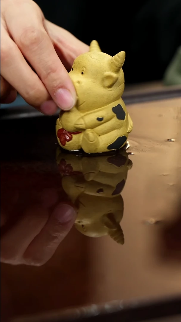 紫砂茶宠紫砂小牛