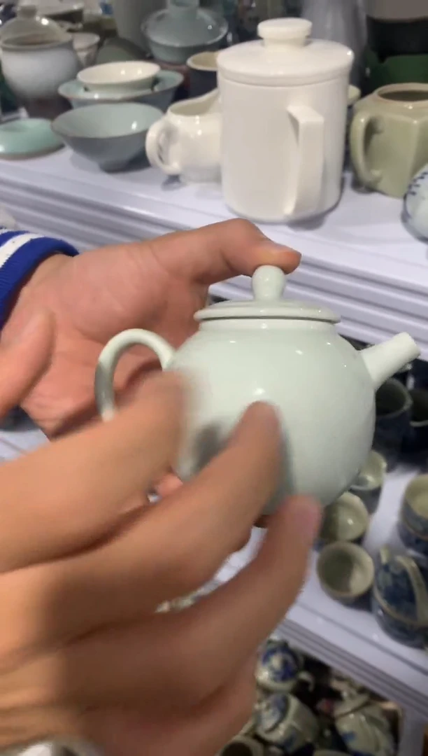 茶具茶壶、盖碗、主人杯、客杯（轻轻微瑕介意勿拍）