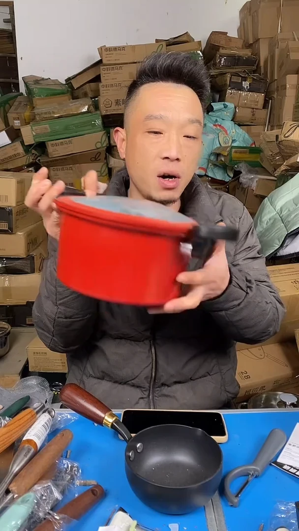 1小微压锅 耳朵是坏的