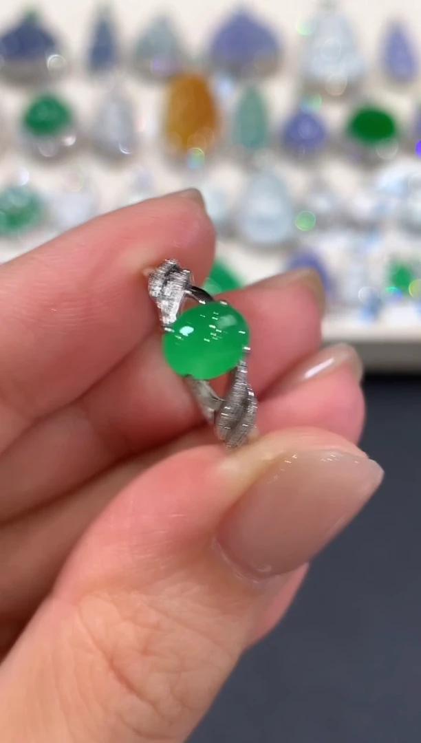 18K金镶嵌戒指翡翠a127  多样性一件发货