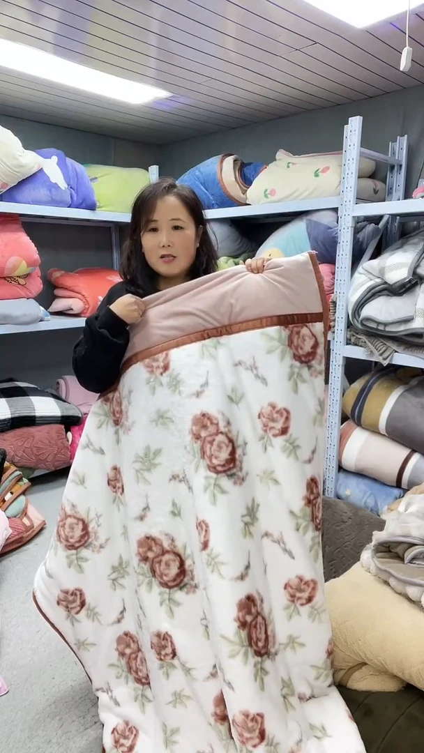 牛奶绒120+150仿兔毛被子。被子。