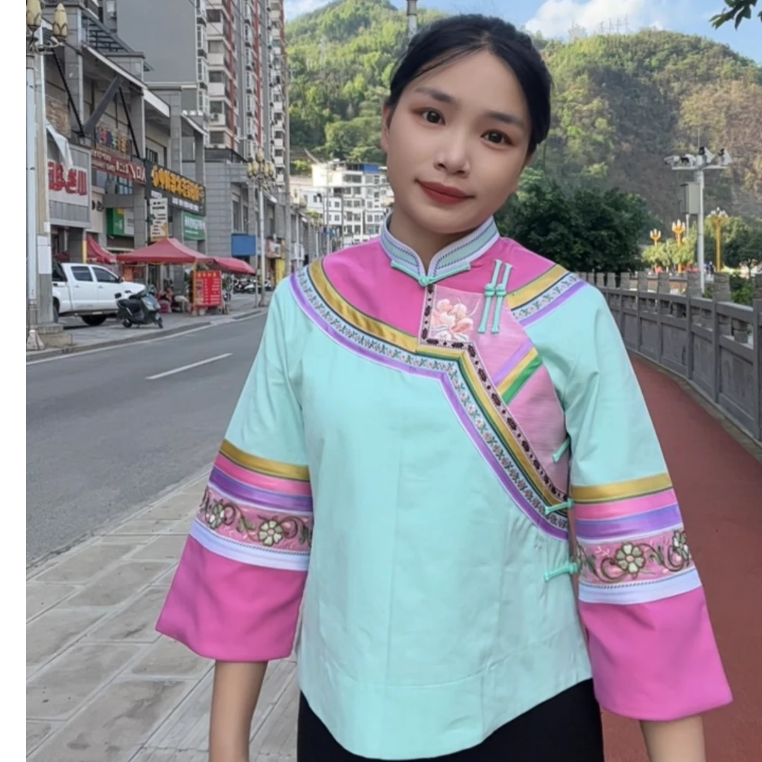 新款布依族壮族服饰