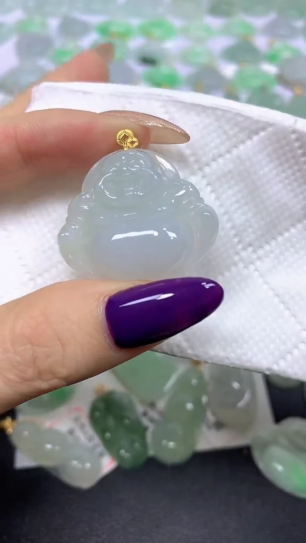 颈饰18K金镶嵌翡翠