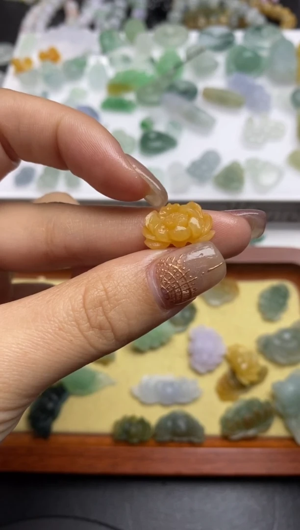 【闪购商品】定制翡翠未镶嵌翡翠毛货~