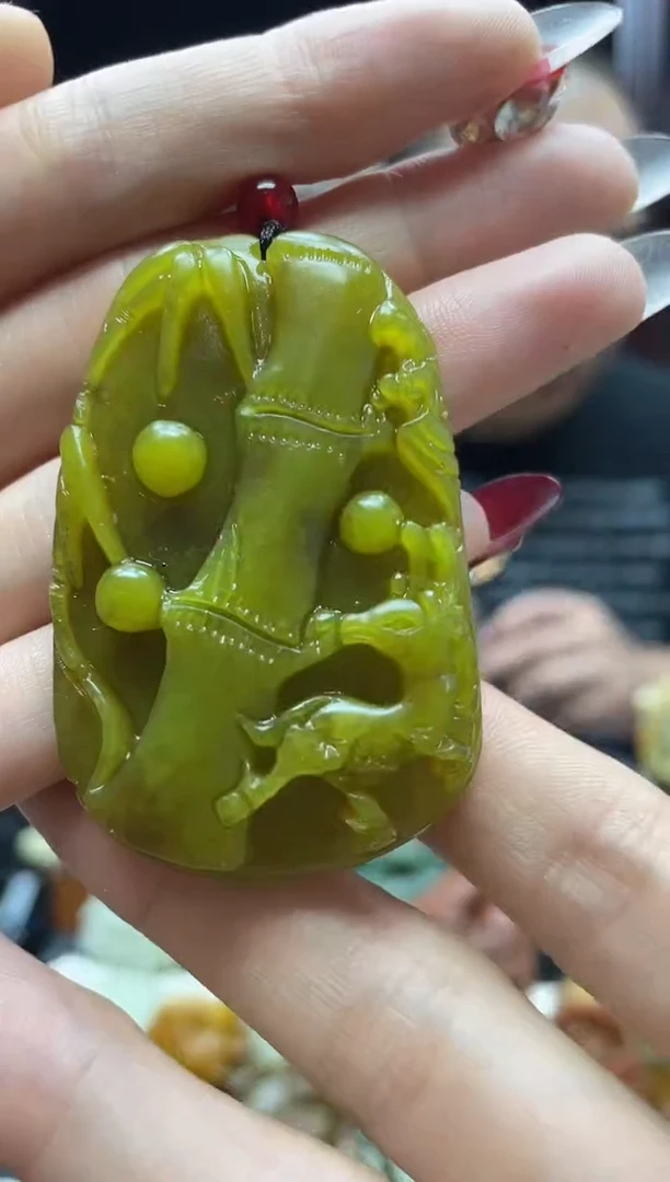 未镶嵌岫玉吊坠·