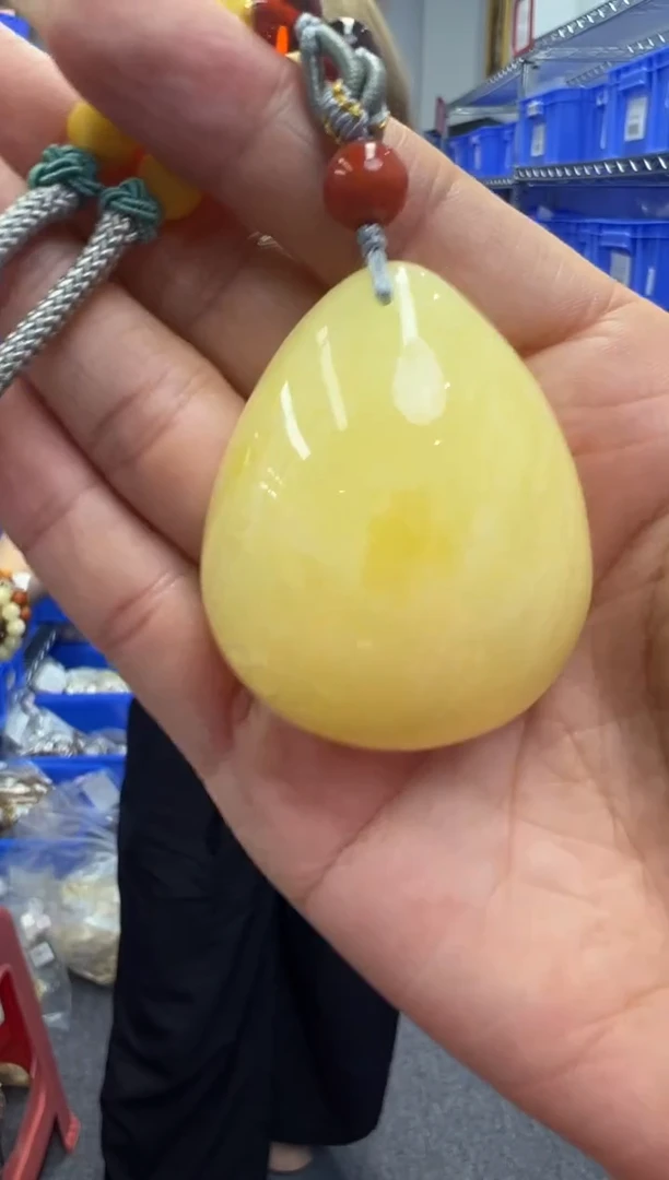 未镶嵌颈饰琥珀117秒拍号